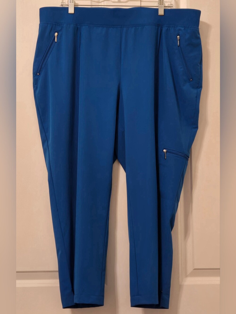 Chicos Zenergy Bright Blue Capris.